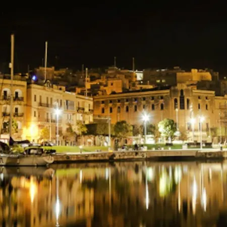 公寓 Authentic Studio With Maltese Balcony In Bormla By 360 Estates *