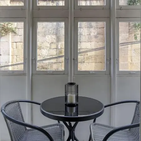 公寓 Authentic Studio With Maltese Balcony In Bormla By 360 Estates