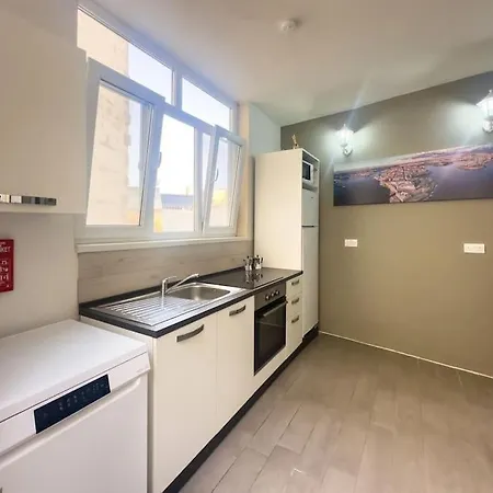 公寓 Authentic Studio With Maltese Balcony In Bormla By 360 Estates *