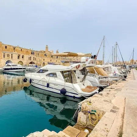 Authentic Studio With Maltese Balcony In Bormla By 360 Estates Daire Cospicua