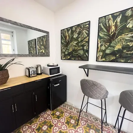 Authentic Studio With Maltese Balcony In Bormla By 360 Estates * Cospicua