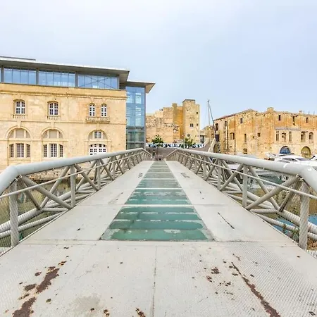 Authentic Studio With Maltese Balcony In Bormla By 360 Estates Cospicua
