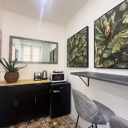 Lägenhet Authentic Studio With Maltese Balcony In Bormla By 360 Estates *