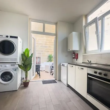 Apartment Authentic Studio With Maltese Balcony In Bormla By 360 Estates *
