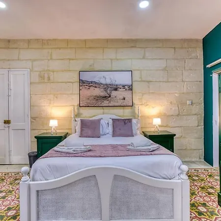 Authentic Studio With Maltese Balcony In Bormla By 360 Estates Daire Cospicua